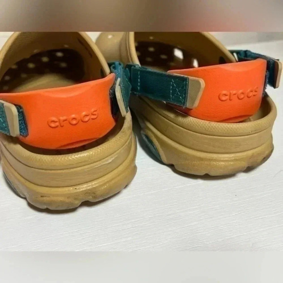 Men’s khaki crocs size 12 with green and orange accents​ - Picture 5 of 11